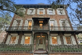 Building Photo - 124 E Mc Donough St