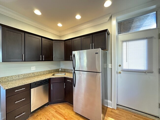 Foto del edificio - 4414 N Rockwell St