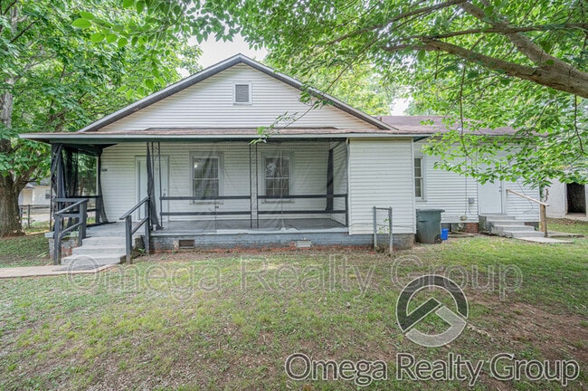 Building Photo - 3208 Clopton St SW
