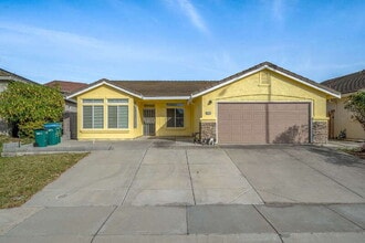Building Photo - 9326 Lembert Dome Cir