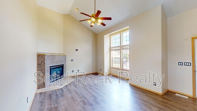 Foto del edificio - 4770 Beechvale Dr