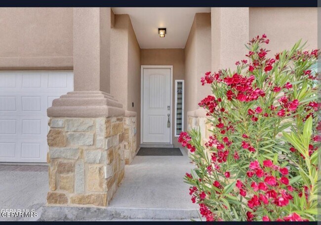Foto del edificio - 13729 Lago Vista Ave