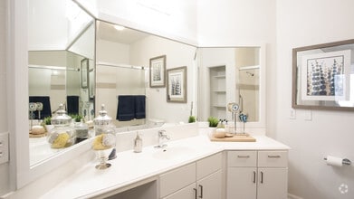 2 Bd, 2 Ba - Bridge at River Place