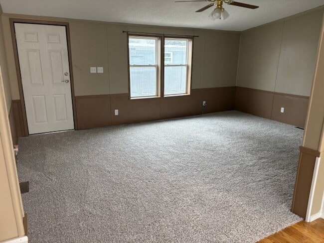 Building Photo - Spacious 4-Bedroom Home Available NOW in Skyway Park Village!