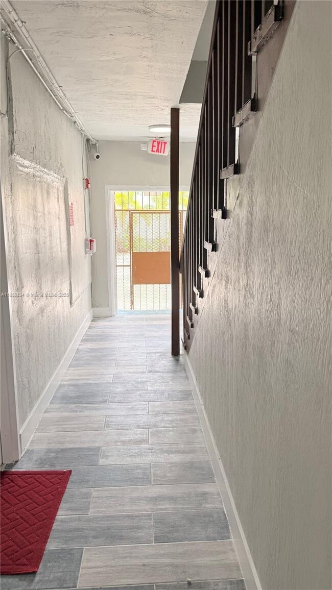 Foto del edificio - 871 SW 3rd St