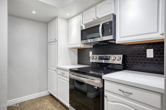 Foto del edificio - 10444 N 69th St