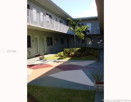 Building Photo - 6930 Rue Versailles Dr