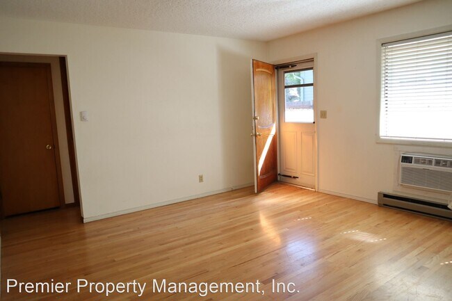 Foto del edificio - 1 br, 1 bath House - 2321 E. 16th St