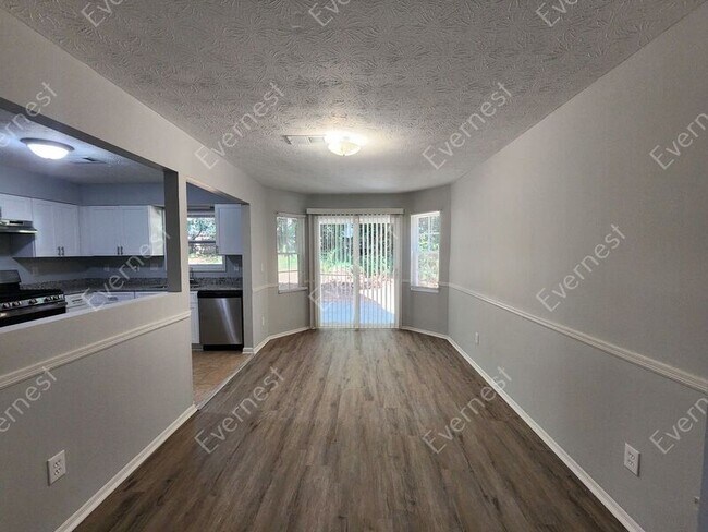 Foto del edificio - 6177 St Christophers Ct