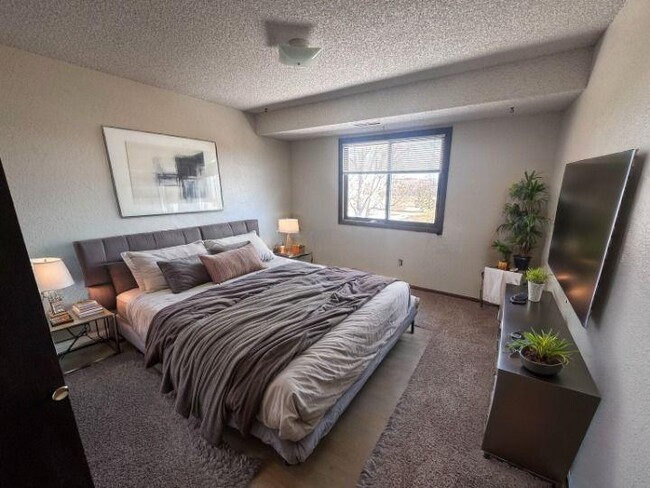 Building Photo - 2 bedroom in Billings MT 59105