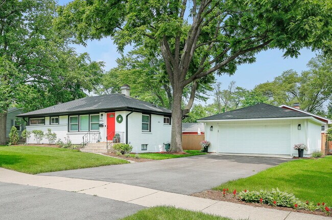 Foto del edificio - 4943 Woodward Ave