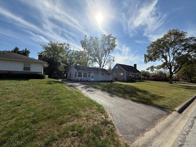 Foto del edificio - 2557 Bristol Rd