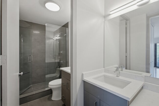 Building Photo - 2020 N Lincoln Park W
