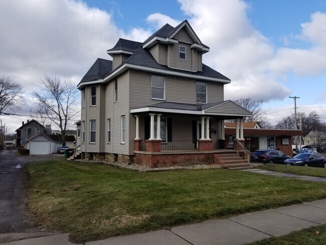 Foto del edificio - 1015 S Arch Ave