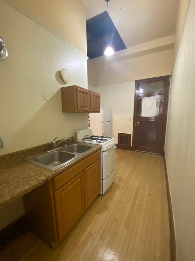 Building Photo - 617 Saint Joseph Street, Unit 19