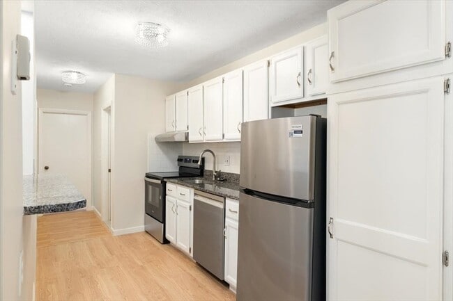 Foto del edificio - 176 Swanson Rd