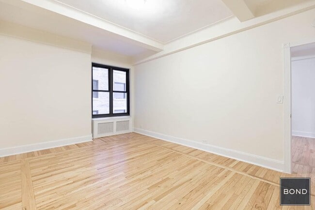 Building Photo - 166 Second Avenue