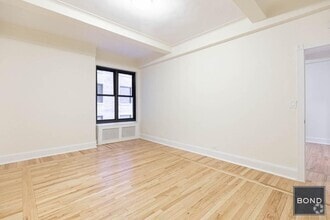 Building Photo - 166 Second Avenue