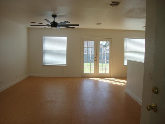 Building Photo - 16729 Jaron Dr