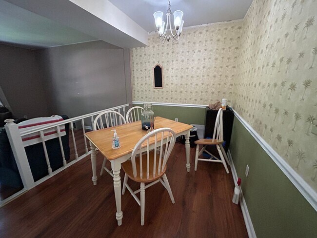 Foto del edificio - 4 Bedroom, 2.5 Bath Townhouse for Rent – $2,700/Month
