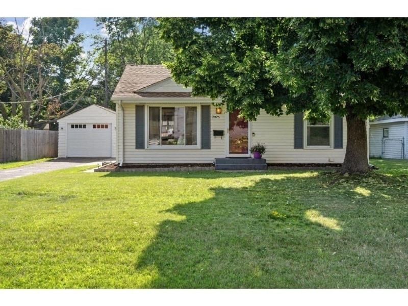 Primary Photo - 2026 Idaho Ave S