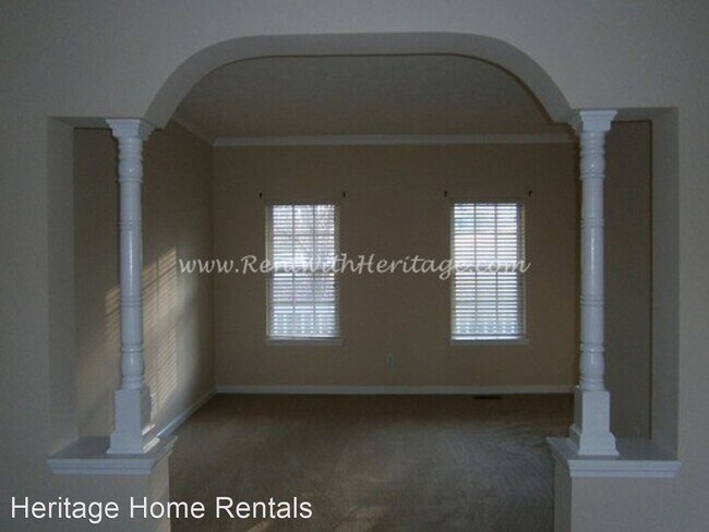 Building Photo - 2240 Pennsylvania Ct