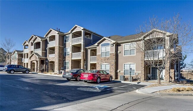 Foto del edificio - Maintenance Free Englewood Condo