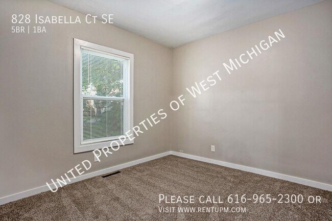 Building Photo - Available Now | 5 Bed 1 Bath Single Family...