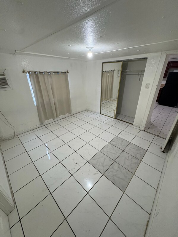 Foto del edificio - 1125 SW 127th Ct