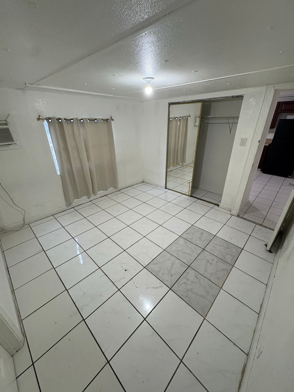 Foto del edificio - 1135 SW 127th Ct