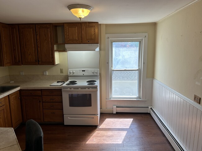 Foto del edificio - 469 Pleasant St