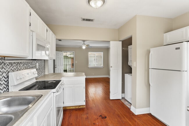 Building Photo - 3119 New Orleans St