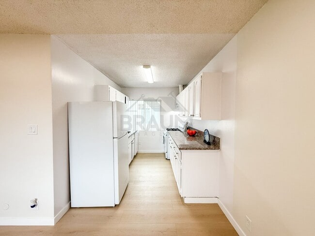 Foto del edificio - 13129 Oxnard St