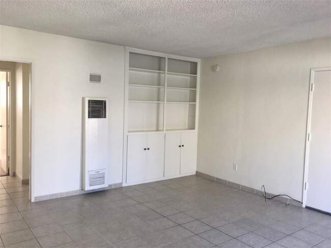 Building Photo - 1536 Moorland Dr