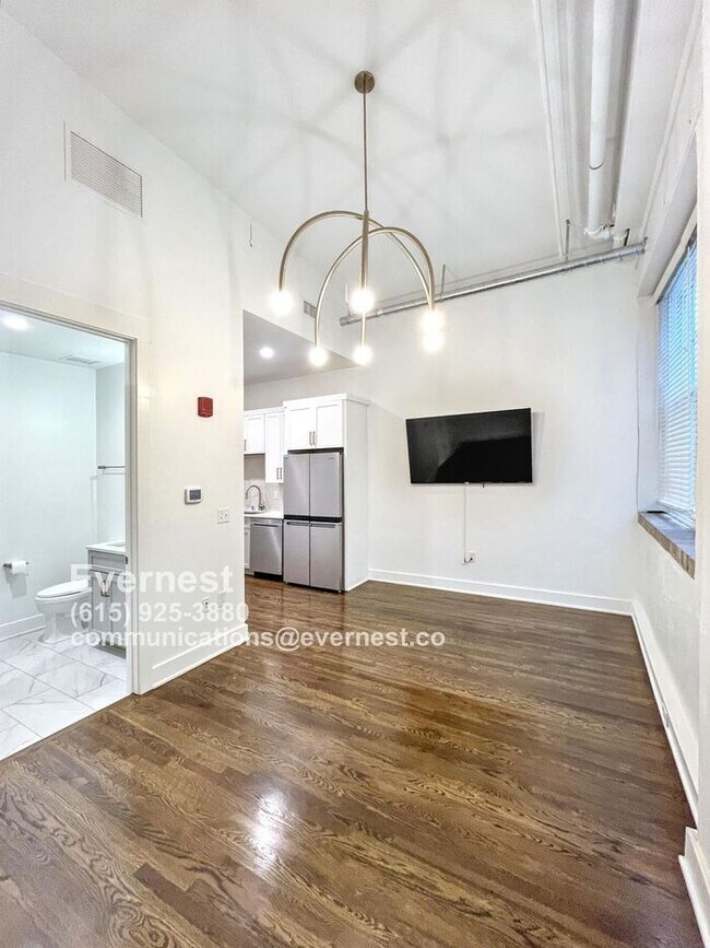 Foto del edificio - Cozy 1 Bed & 1 Bath Apartment in Nashville...