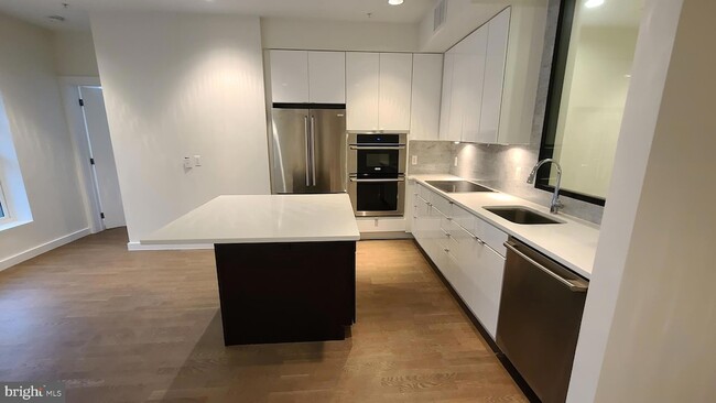 Foto del edificio - 1405 W Street NW Unit 205