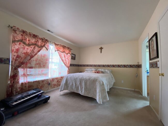 Building Photo - 3 Bed 2 Bath Rancher in Stetson Hills!!!