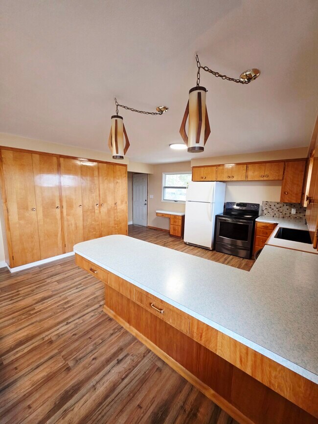 Foto del edificio - 2344B Cozy Nook Rd