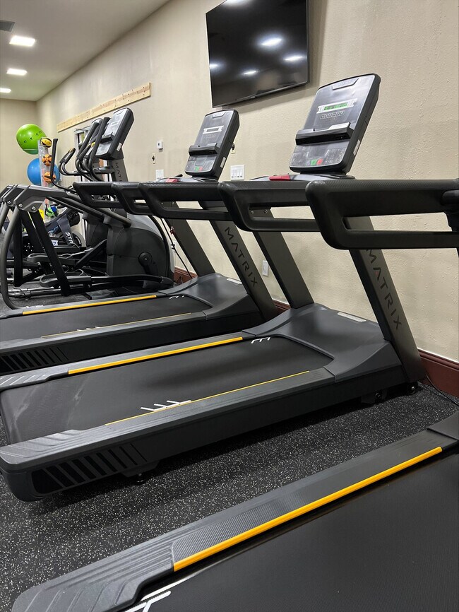 Vivo Living Longmont Apartments in Longmont, CO