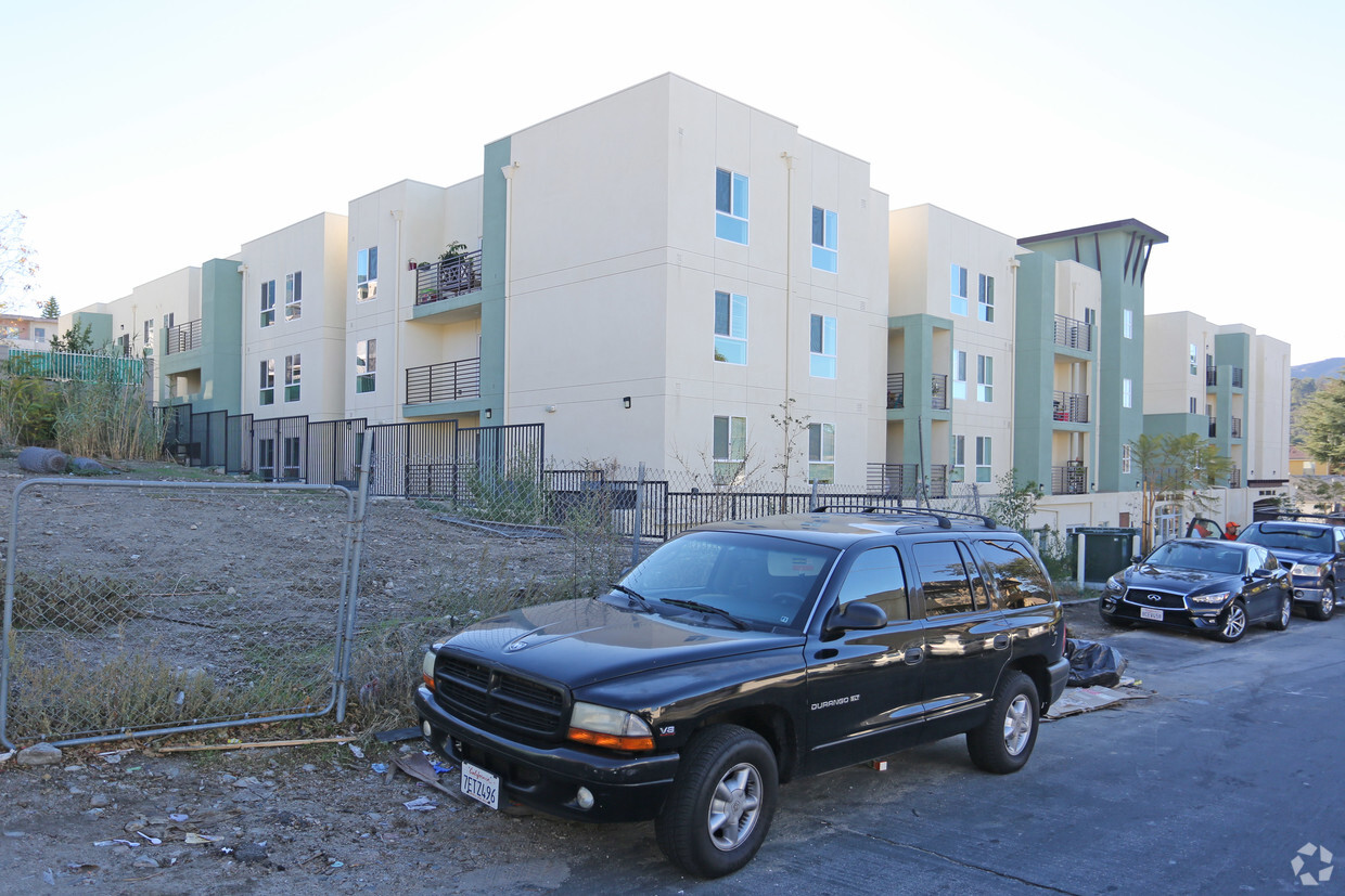 Foto del edificio - Bana at Tujunga