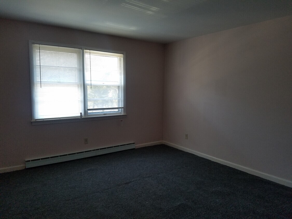 Building Photo - 56 Wakelee Avenue Ext