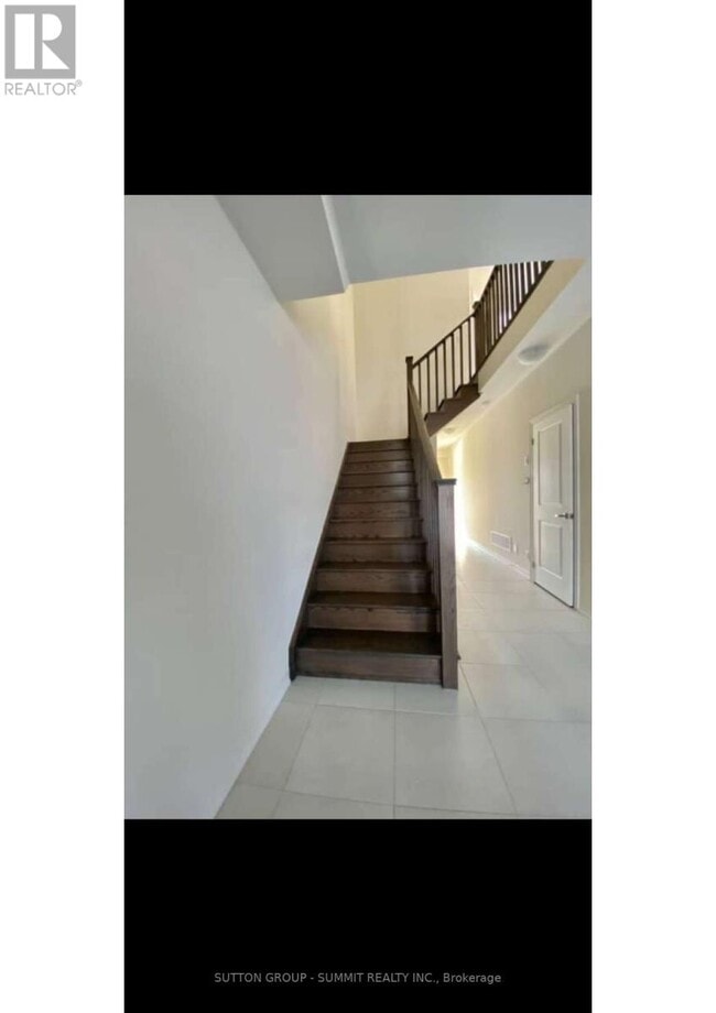 Building Photo - 75 Grassbourne Ave.