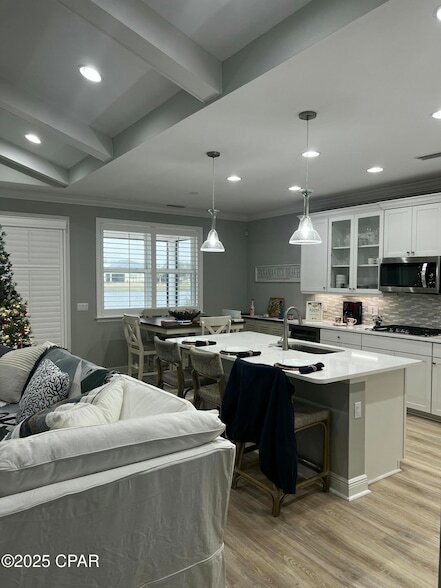 Foto del edificio - 8436 Coral Reef Wy