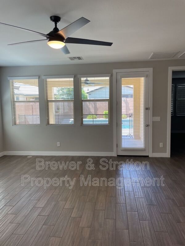 Building Photo - 20898 E Cattle Dr
