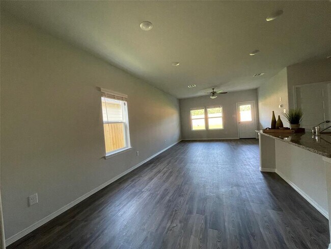 Foto del edificio - 26014 Emory Hollow Dr Dr