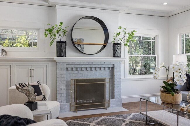 Foto del edificio - 1529 Ralston Ave