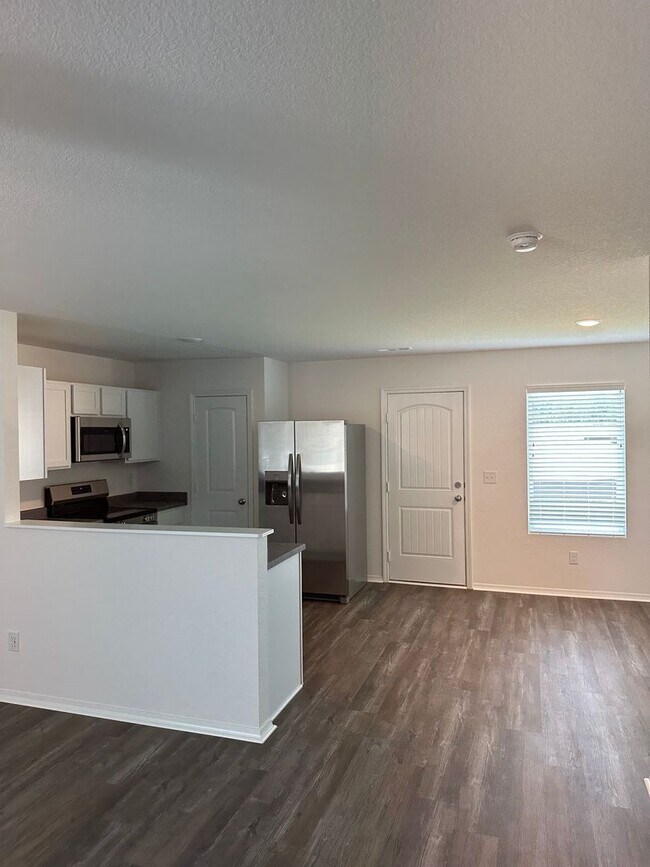 Foto del edificio - PRE-LEASING — Contemporary 3-Bedroom | 2-Bath Living in Cabot