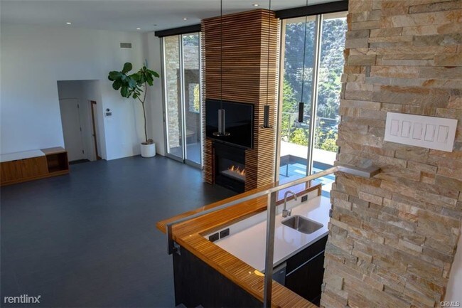 Building Photo - 3 br, 5 bath House - 2229 Castilian Dr