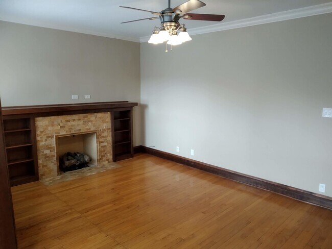 Foto del edificio - 4811 N St Louis Ave
