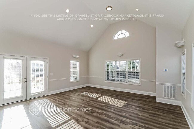 Building Photo - 17 Windermere Bend NW